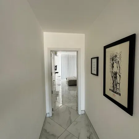 Modern Penthouse In Apartment Gzira