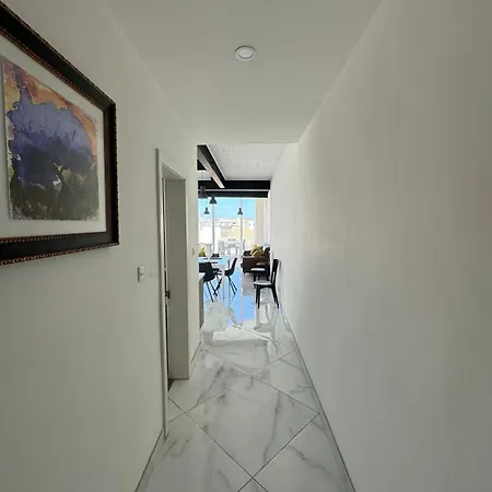 Apartment Modern Penthouse In