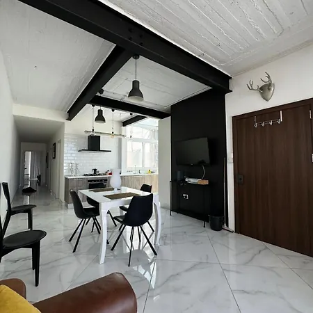 Modern Penthouse In Apartment Gzira